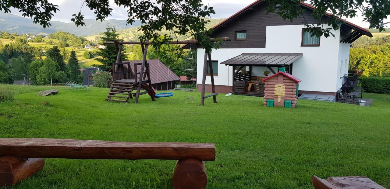 Hotel Penzion Daniela Paseky nad Jizerou Exteriér fotografie